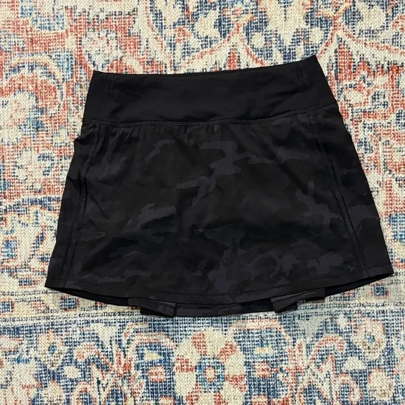 Lululemon Pace Rival Skirt (Tall) No Panels 15” in Incognito Camo SZ 2 EUC - Picture 3 of 6